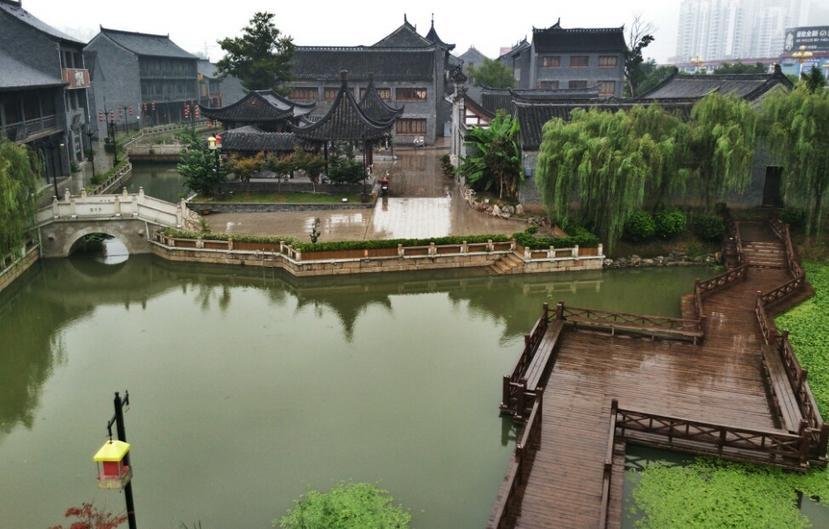救援传统的印度女孩